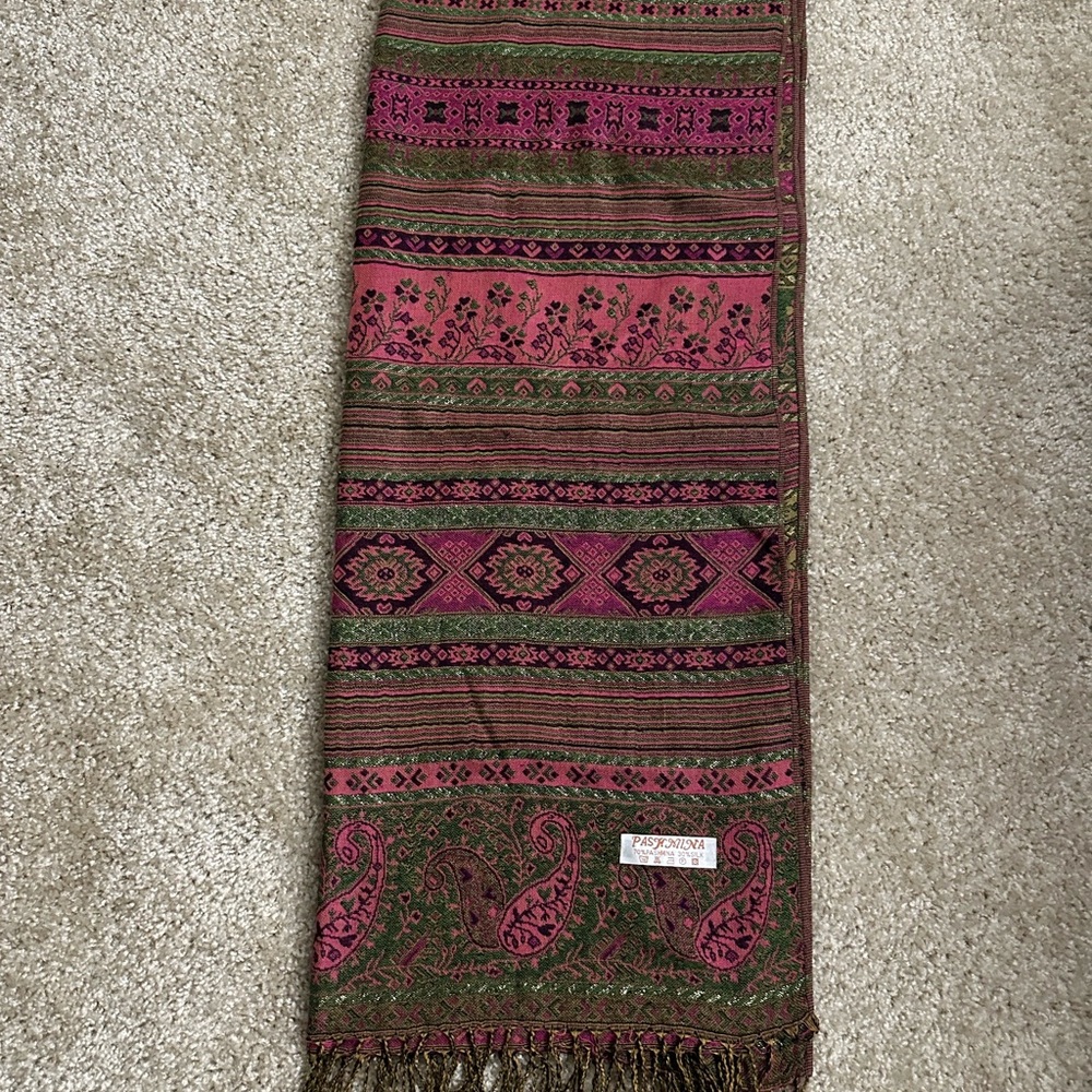 Vintage Pink & Green Paisley Patterned Pashmina